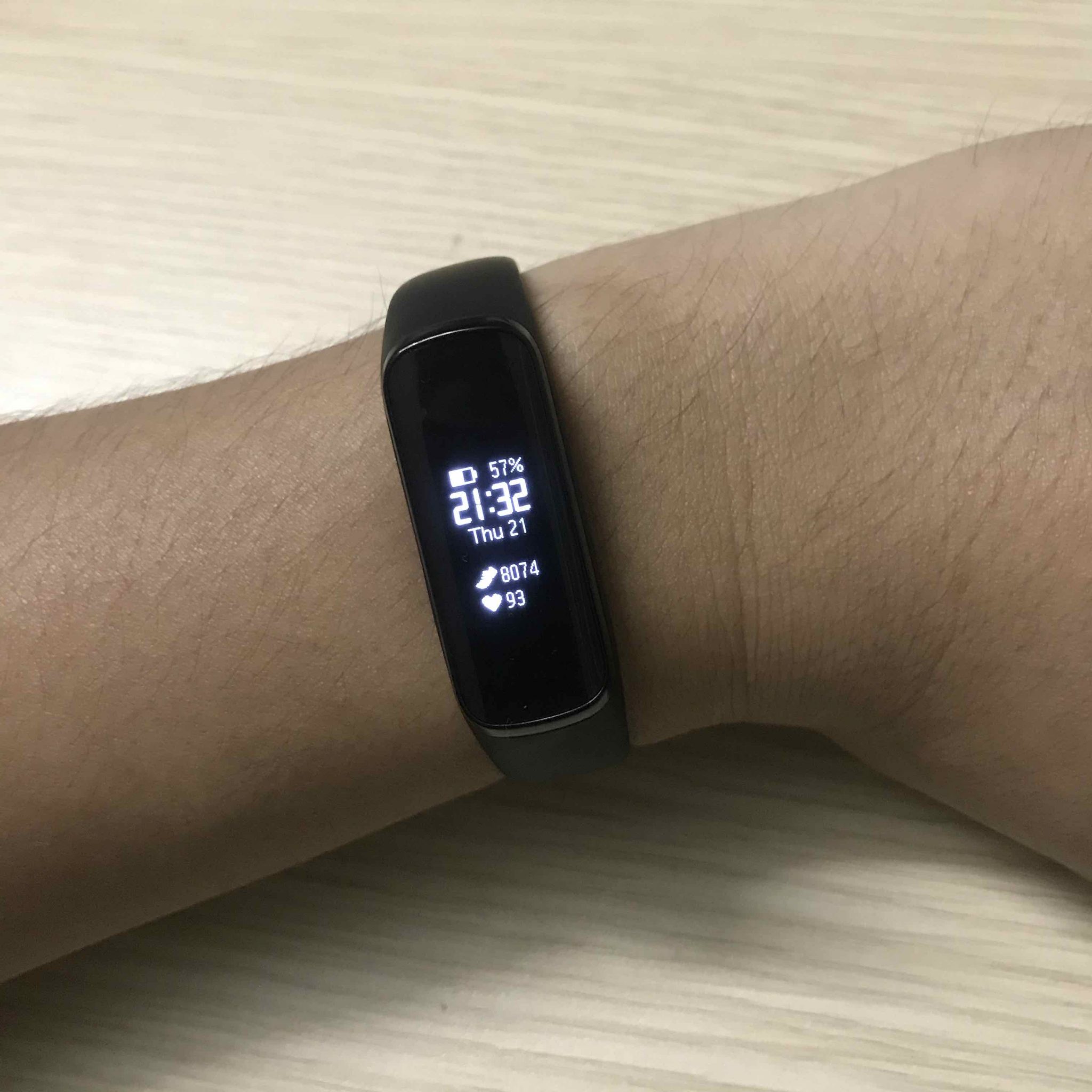 galaxy fit e display